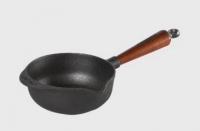 Cast iron Sauce pan 1 liter. Swedish beech wood handle Skeppshult 0027
